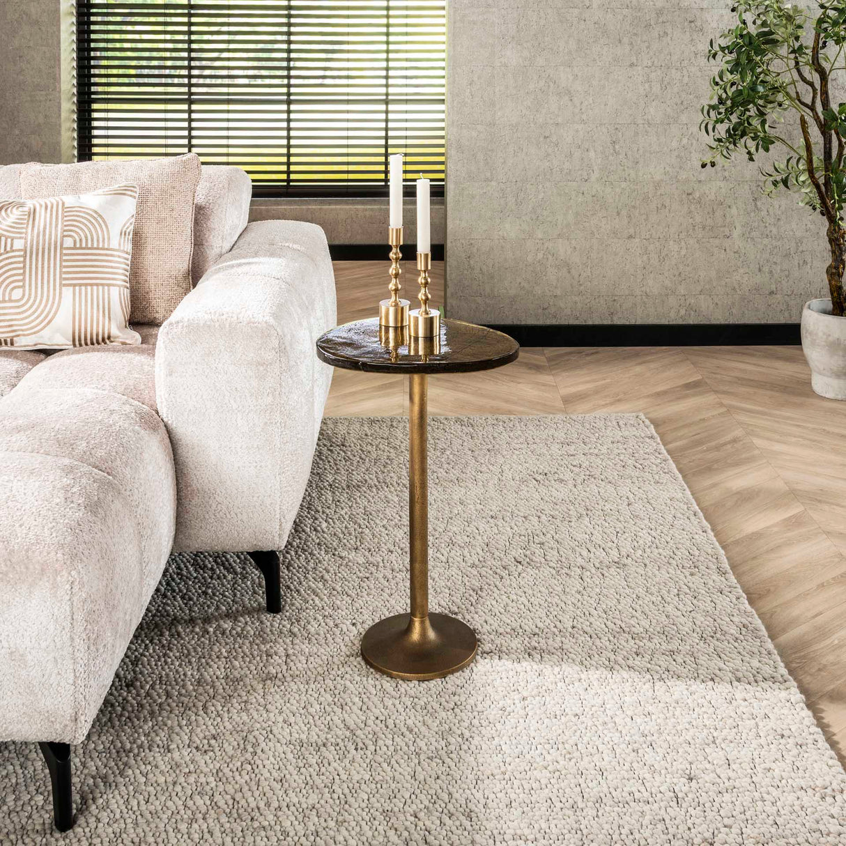 Bijzettafel Nola in Antiek Goud - 60 cm hoog