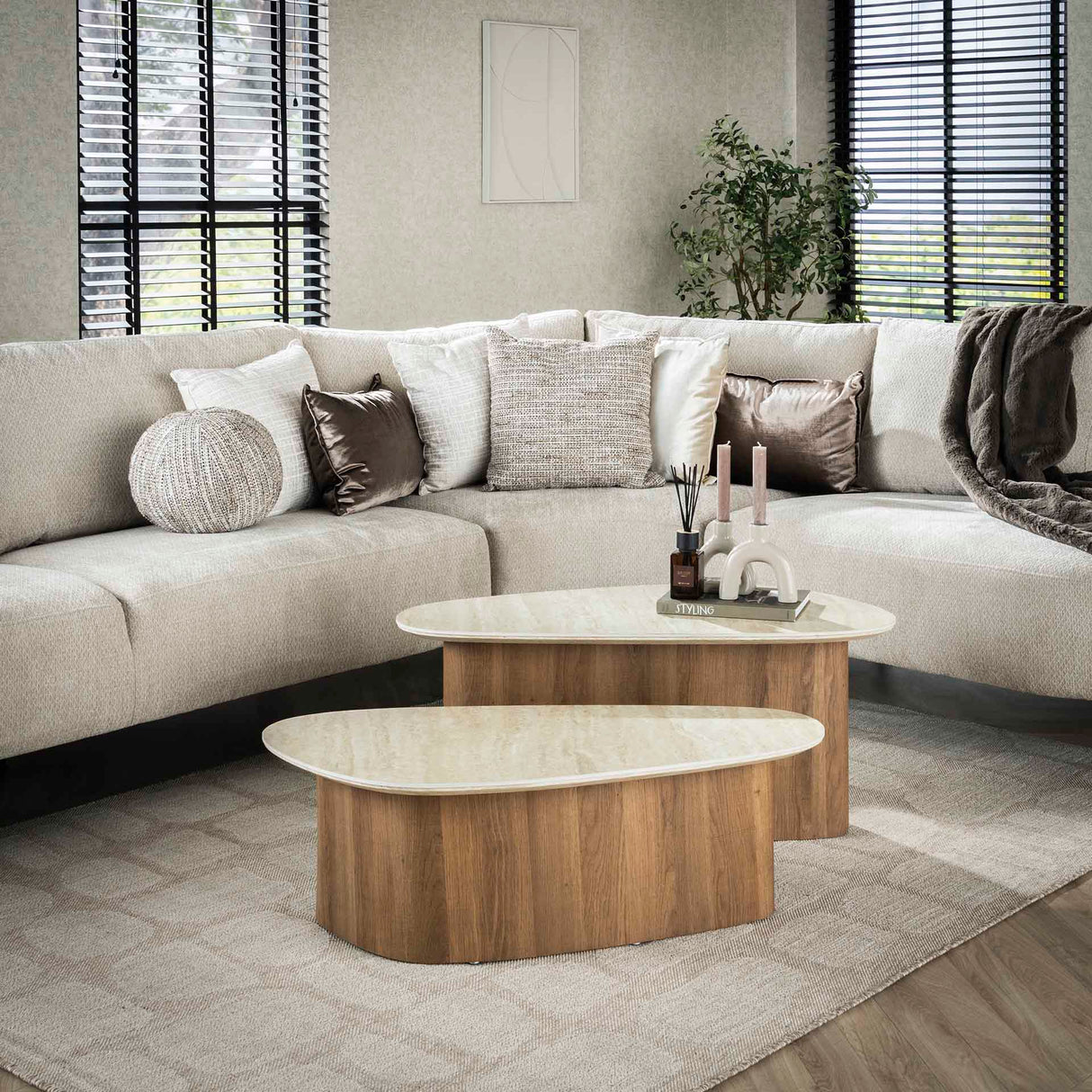 Salontafelset Trias – Set van 2, Driehoekig, Travertin Look