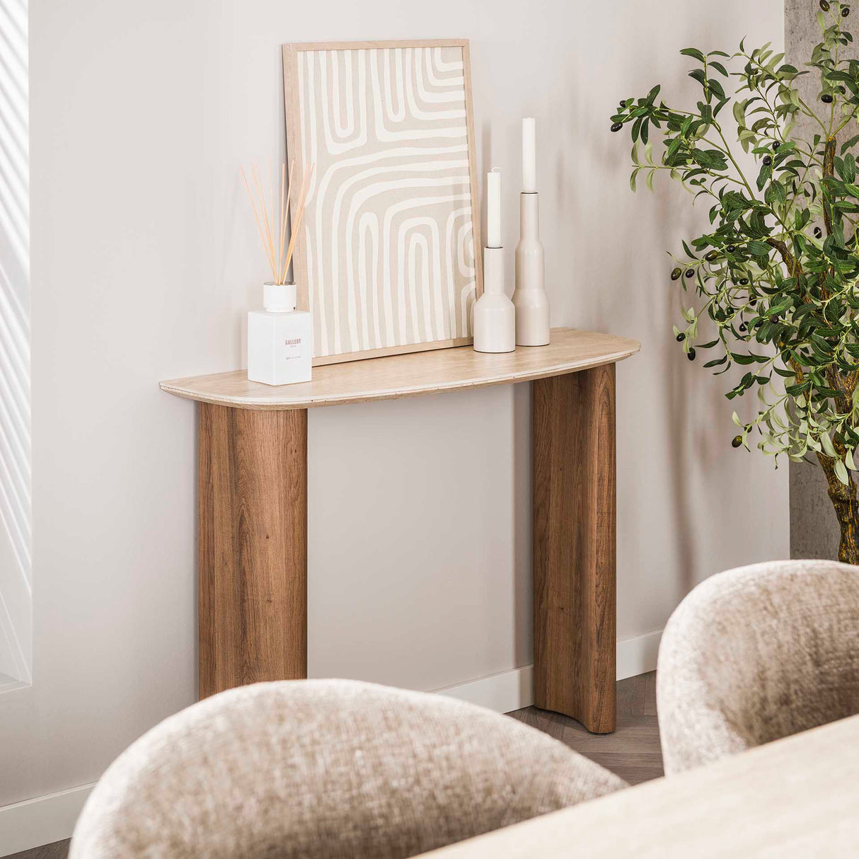 Monza Curvo Captafel Cerámica Travertino 100 cm 