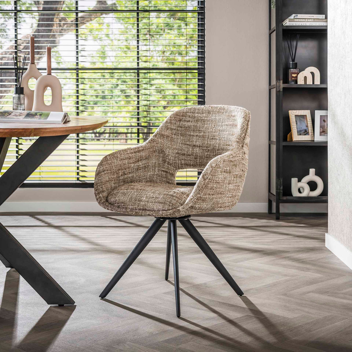 Silla de comedor Springo giratoria Eagle color arena 