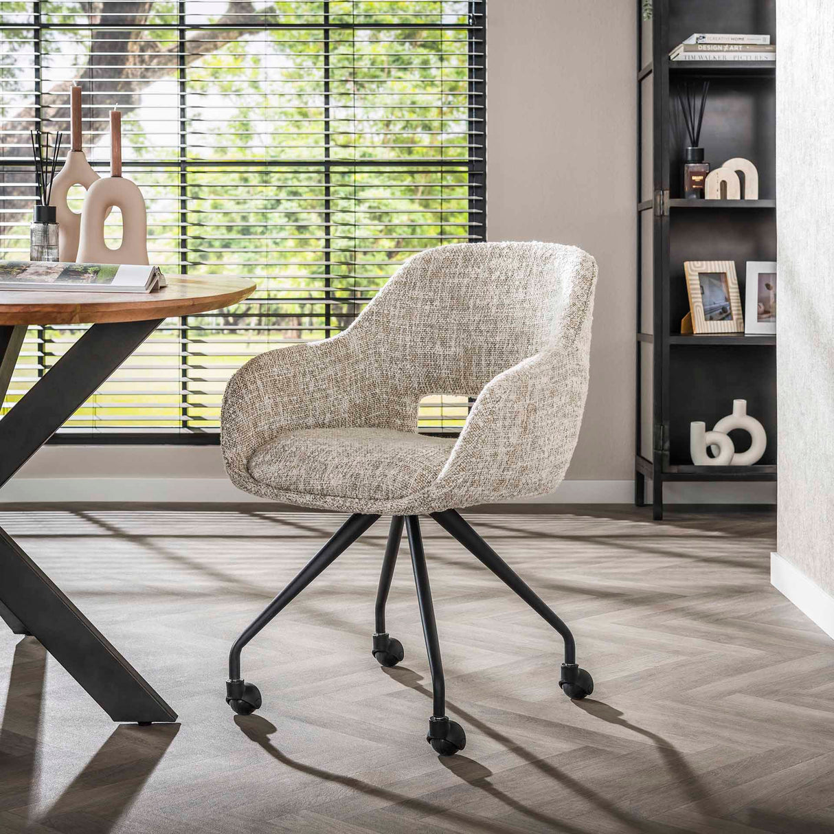 Set van 2 Eetkamerstoelen Met Wieltjes Springo Draaibaar Eagle Stof Crème