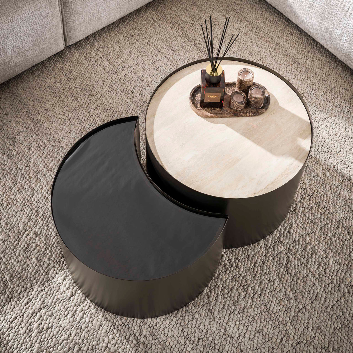 Salontafels - Set van 2 salontafels Moony – metalen frame & keramiek travertin look en glas - Dimehouse