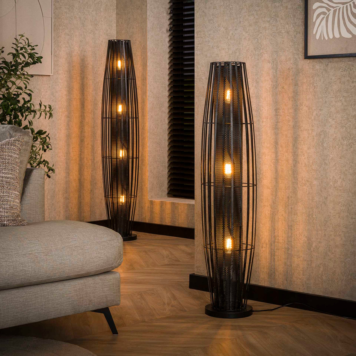Lámpara de pie Liora 3 luces cilindro malla negra 120 cm 