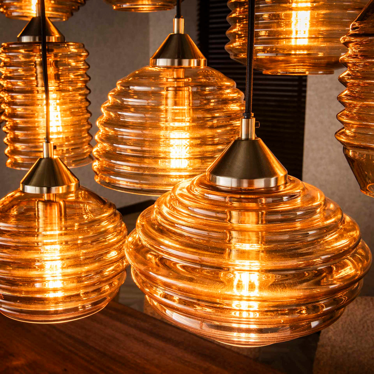 Lámpara colgante Mali 15 luces vidrio acanalado color ámbar 