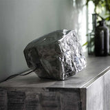 Lámpara de mesa Rocks DH Interior Cromado L x An x Al 44x34x34 Vidrio Atmospheric photo vista frontal diagonal