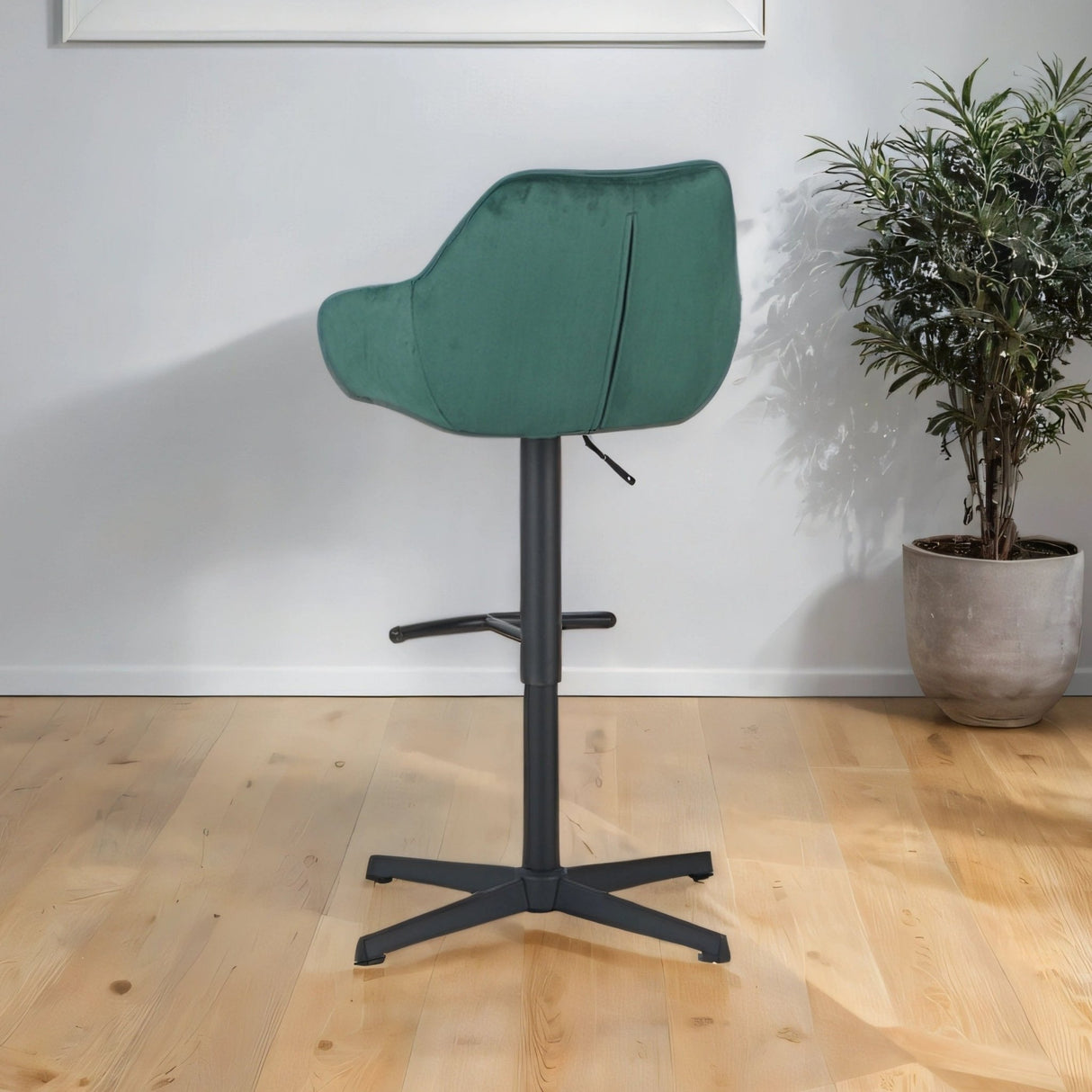 Taburete de barra de veneno Velvet verde: asiento de barra giratoria ajustable con reposabrazos