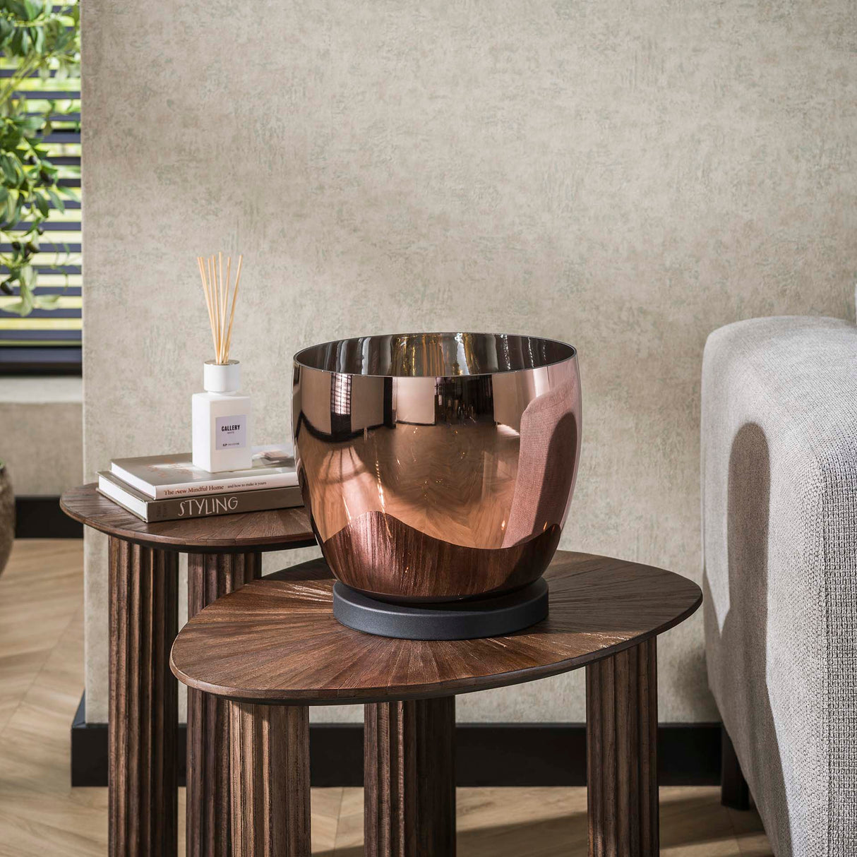 Lámpara de pie Dain UP L Vidrio color cobre 