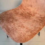 Juego de 4 Sillas de Comedor Escandinavas de Chenilla Rosa Viejo Swift - Sin Reposabrazos 