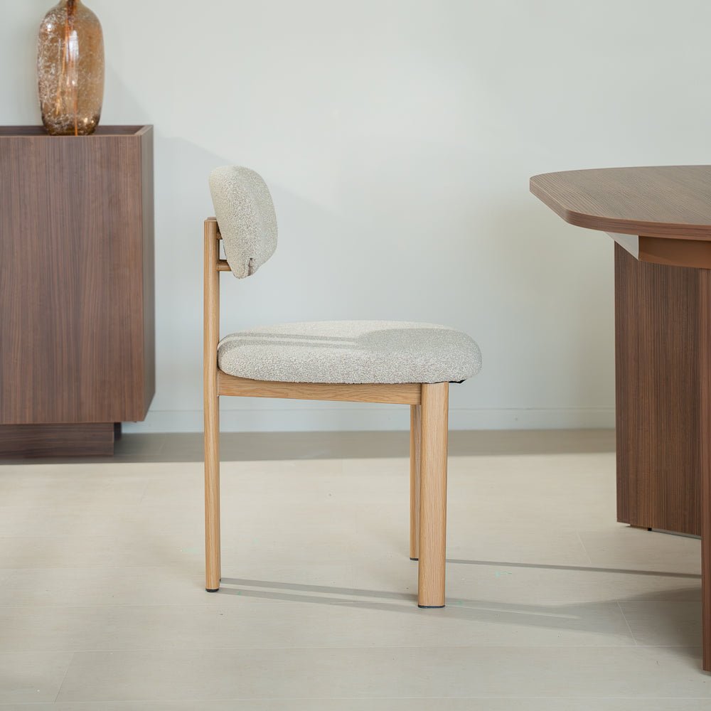 Eetkamerstoelen-Japandi Eetkamerstoel Miyo Bouclé Zandkleur - Eikenlook Frame-Dimehouse