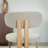 Eetkamerstoelen-Japandi Eetkamerstoel Miyo Bouclé Zandkleur - Eikenlook Frame-Dimehouse