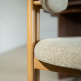 Eetkamerstoelen-Japandi Eetkamerstoel Miyo Bouclé Zandkleur - Eikenlook Frame-Dimehouse