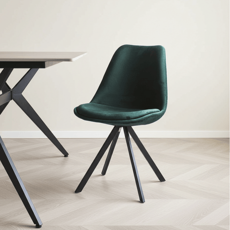 Eetkamerstoel Jace Velvet Groen - Zonder Armleuningen in modern interieur