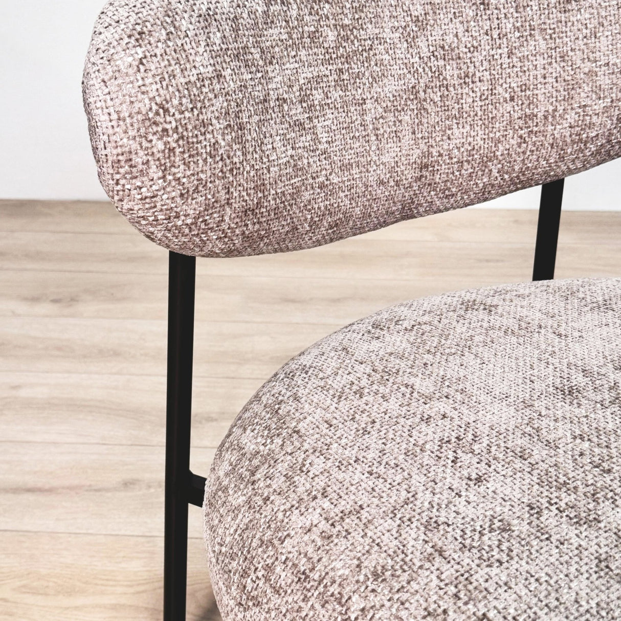 Sillón Nova Redondo – Tela de color arena 