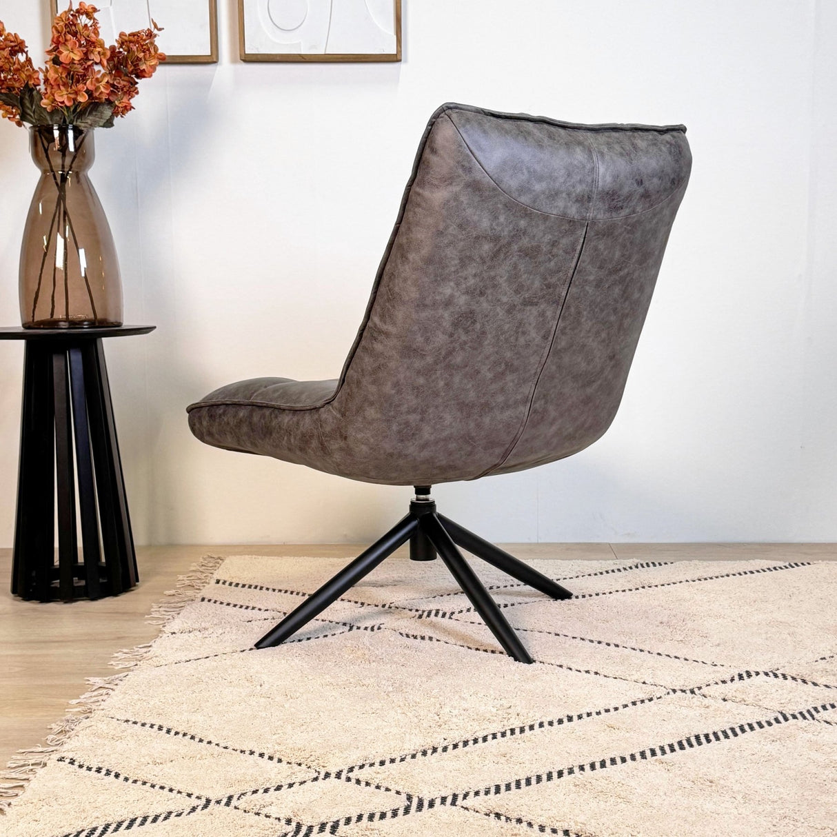 Sillón giratorio Yuki Antracita Eco-cuero 360° Giratorio 
