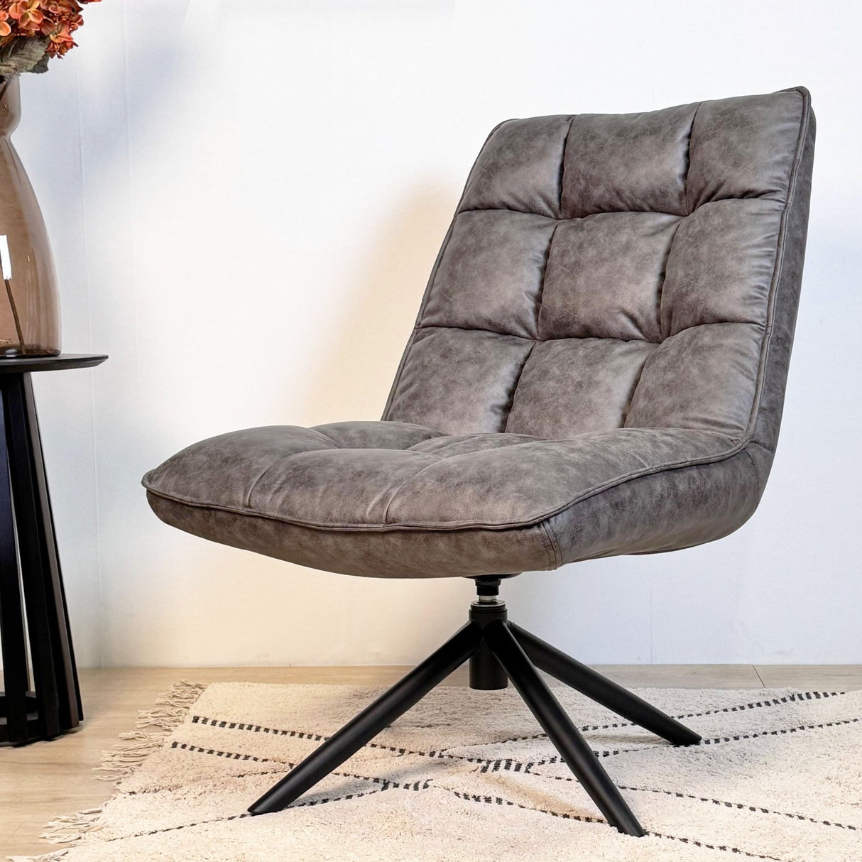 Sillón giratorio Yuki Antracita Eco-cuero 360° Giratorio 