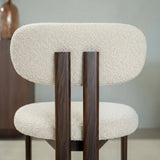 Eetkamerstoelen-Japandi Eetkamerstoel Miyo Bouclé Beige - Walnootlook Frame-Dimehouse