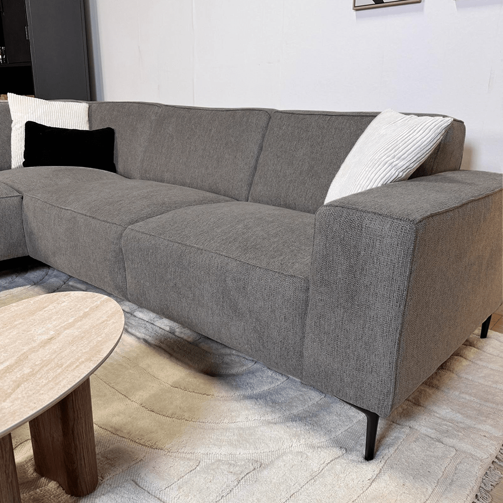 Sofá esquina de chenilla taupe tapizada Ravi – derecha 