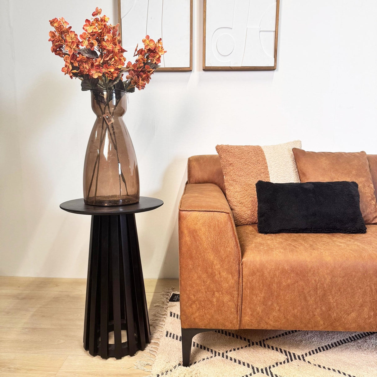Sofá esquinero Davidson Microfibra Cognac con salón compacto - Derecho 