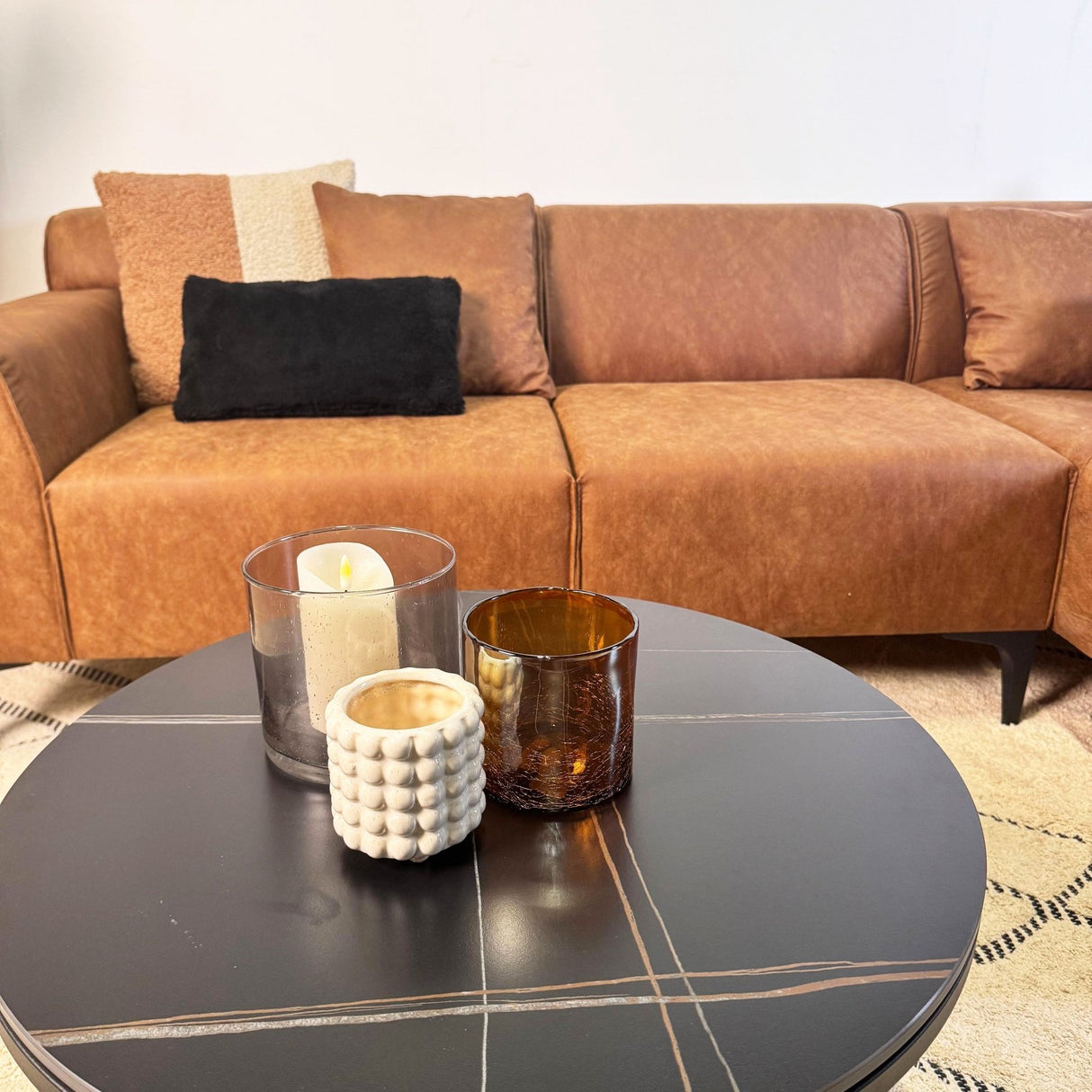 Sofá esquinero Davidson Microfibra Cognac con salón compacto - Derecho 
