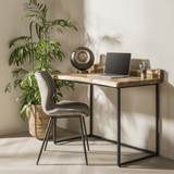 Escritorio industrial tronco de árbol madera de acacia Aberdeen 110x60 cm foto atmosférica en un interior moderno