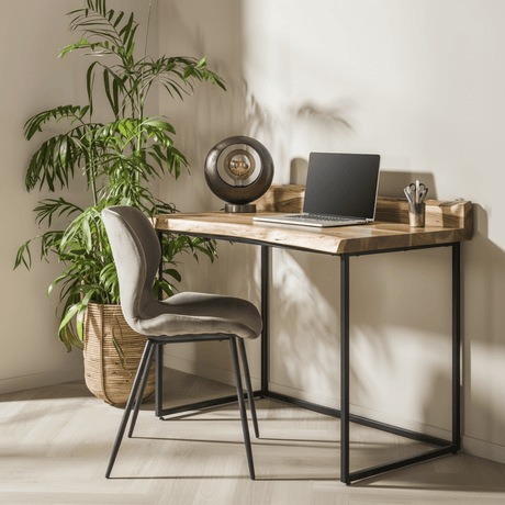 Escritorio industrial tronco de árbol madera de acacia Aberdeen 110x60 cm foto atmosférica en un interior moderno