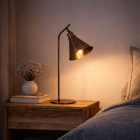 Lámpara de mesa de metal color bronce Crimson 