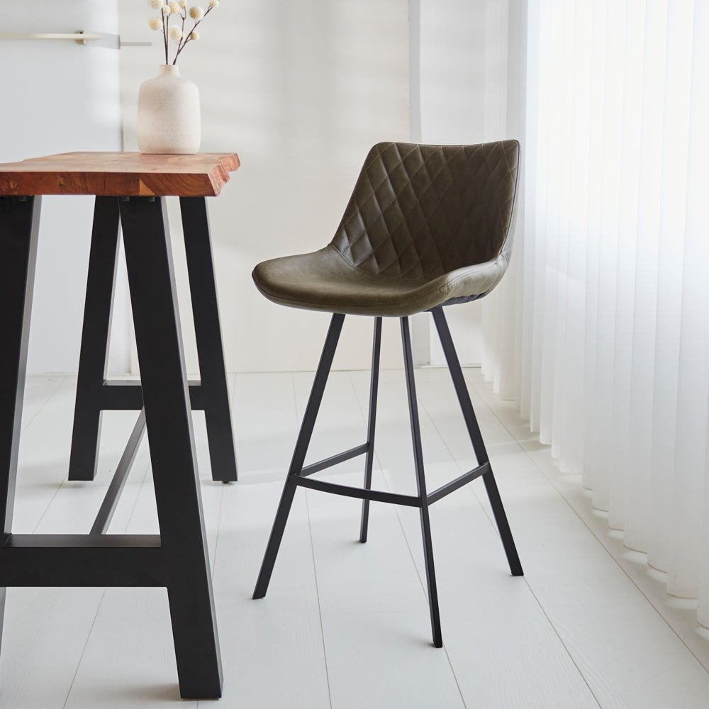 Taburete industrial Juno Verde de cuero sintético - Altura del asiento 70 cm - Sin reposabrazos 
