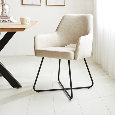 Silla de comedor Suzy Dimehouse Blanco L x An x Al 64x61x53 Tela Vista frontal diagonal de fotografía atmosférica