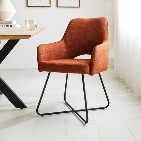 Silla de comedor Suzy Dimehouse Naranja L x An x Al 64x61x53 Tela Vista frontal diagonal de fotografía atmosférica