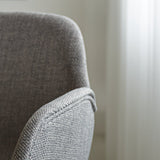 Silla de comedor Mick Dimehouse Gris L x An x Al 64x62x59 Tela Detalle fotográfico atmosférico