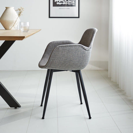 Silla de comedor Mick Dimehouse Gris L x An x Al 64x62x59 Tela Foto atmosférica vista lateral