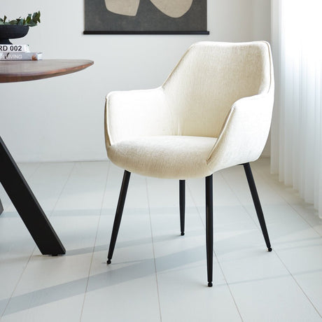 Silla de comedor Sev Dimehouse Blanco L x An x Al 68x62x61 Tela Vista frontal diagonal de fotografía atmosférica