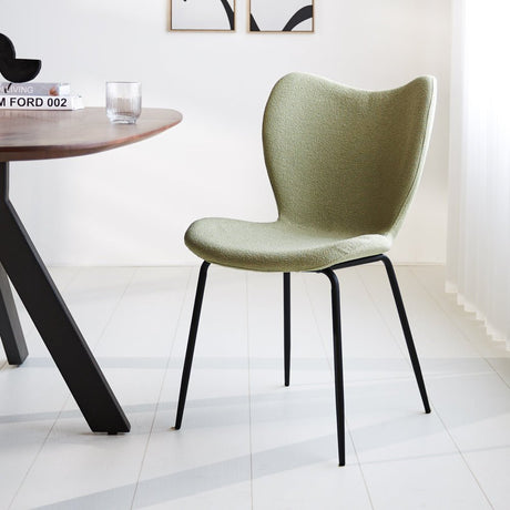Silla de comedor Sia Dimehouse Verde L x An x Al 72x55x51 Tela Vista frontal diagonal de fotografía atmosférica