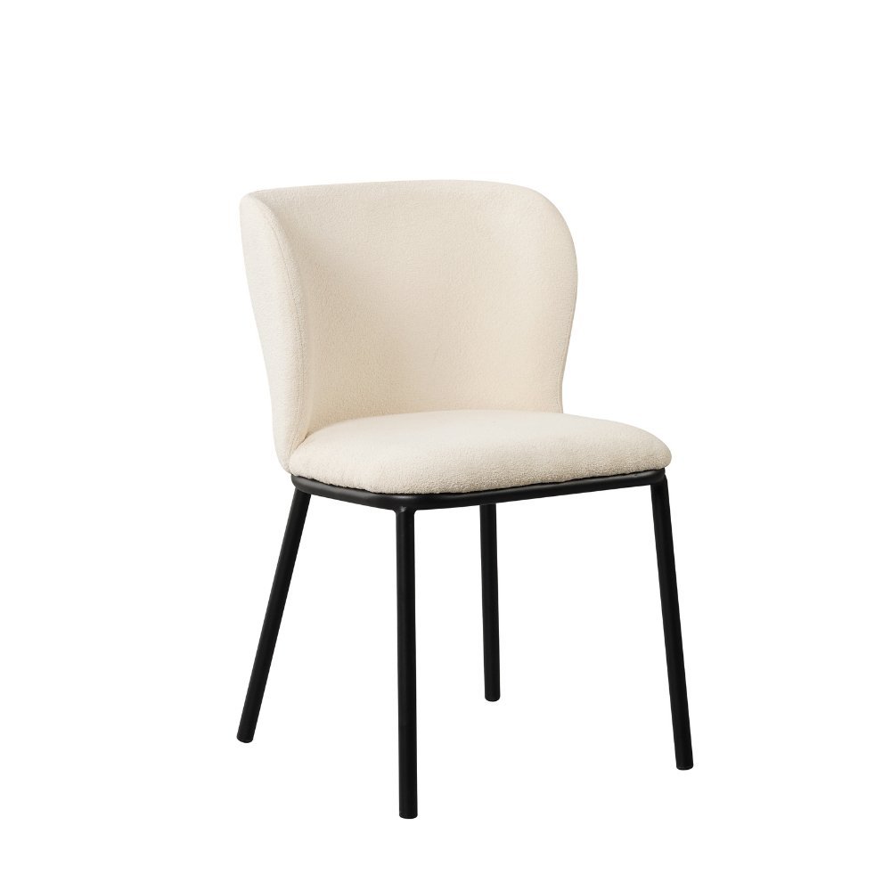 Silla de comedor Tess Dimehouse Blanco L x An x Al 65x62x56 Tela Foto blanca vista frontal diagonal