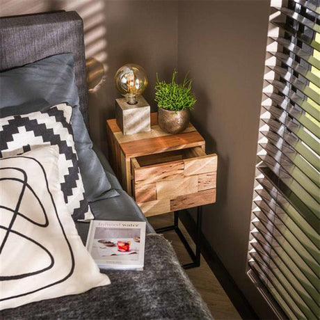 Mesita de noche Anna-Sophie DH interior Acacia L x An x Al 44x35x28 Madera de acacia Fotografía ambiental, vista frontal