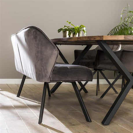 Sofá de comedor Romy DH Interior Antracita L x An x Al 196x81x58 Terciopelo Foto atmosférica vista frontal en diagonal