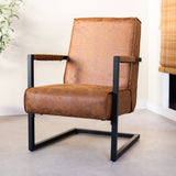 Fauteuil Tiger Dimehouse Cognac LxBxH 69x58x41 Eco-leer Sfeerfoto schuin vooraanzicht