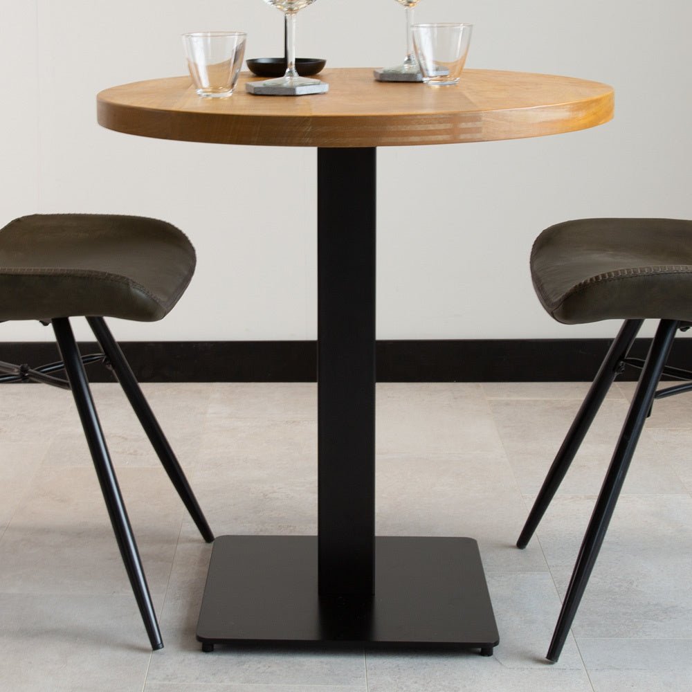Mesa de comedor Mesa de bistro Redonda Dimehouse Marrón LxAnxAl 77x77x7 Madera de mango Vista frontal de la fotografía atmosférica.