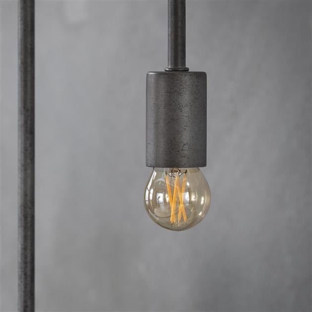Fuente de luz Filamento LED Esfera Ø4.5 DH Interior Vidrio color ámbar LxAnxAl 8x5x5 Vidrio color ámbar Foto atmosférica vista frontal diagonal